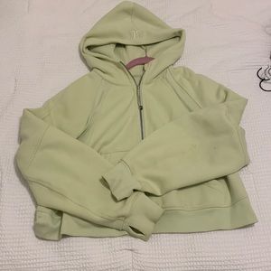 lulu lemon scuba jacket. Size medium/large. green